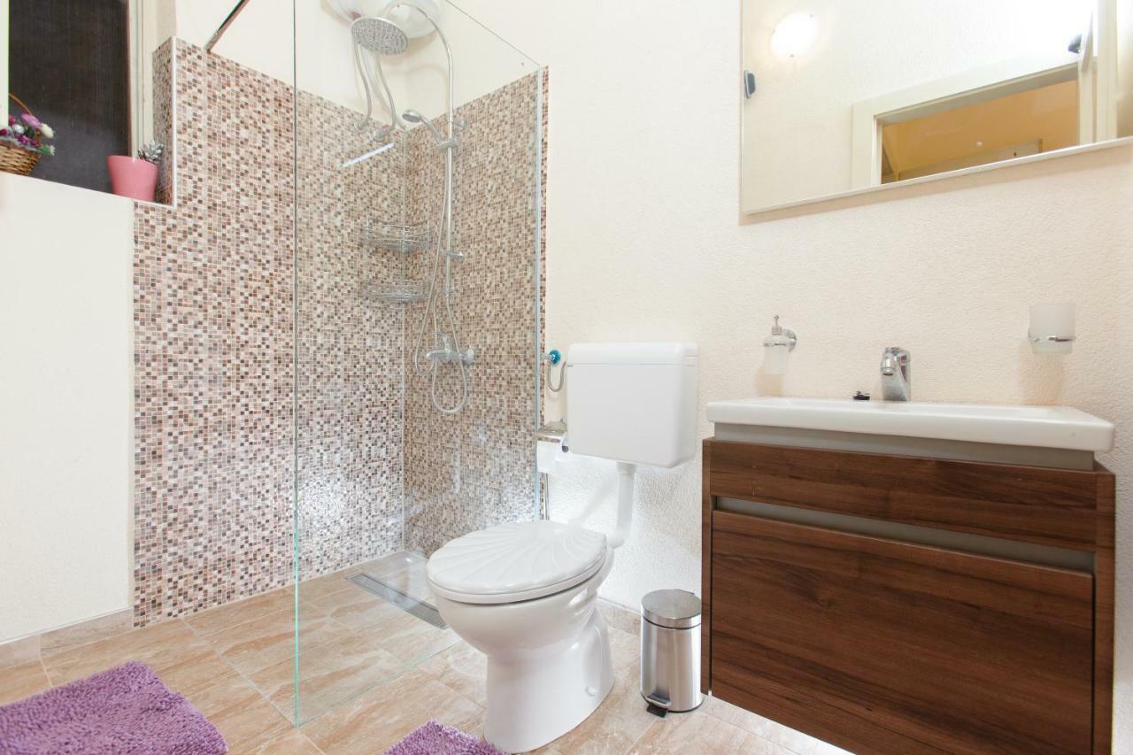 Apartment Dragana Kaštela Exteriör bild
